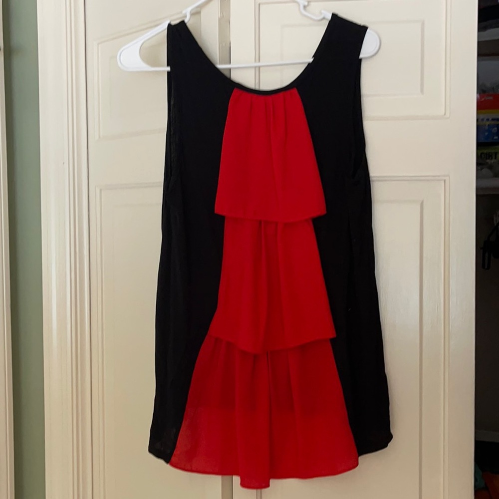 Back of top. The front of the top is black.